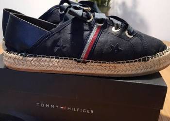 Tommy Hilfiger buty38