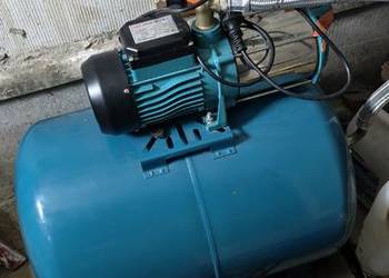 Hydrofor (zestaw) IBO - Zbiornik przeponowy DG100 z pompą wielostopniową MH