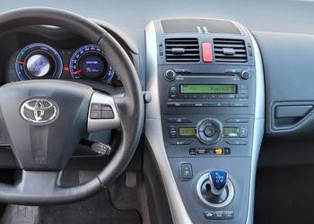 Toyota auris hybryda 1.8 zadbana 1 właściciel