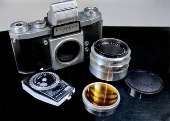 Praktica FX-2