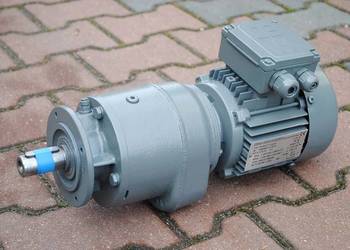 Motoreduktor kołnierzowy 0.37kw. 32obr./min.. SEW!