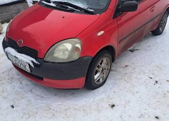Toyota Yaris 1.0 benzyna oplacona sprawna.