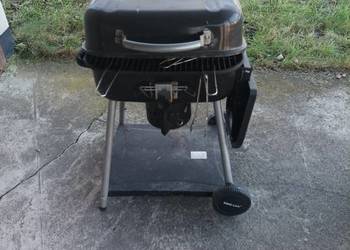 Grill ogrodowy duży.