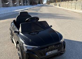 Auto na akumulator Audi SQ8 elektryczne nowe dla dzieci