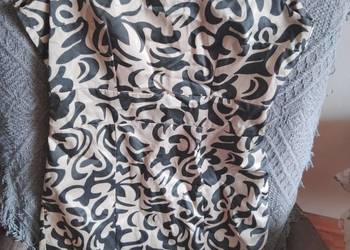 Ładna sukienka na codzień bez rękawów. Rozm.S