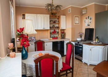 Idealne mieszkanie lub biuro w bardzo dobrej lokalizacji.