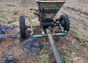 Rozsiewacz nawozu KOS