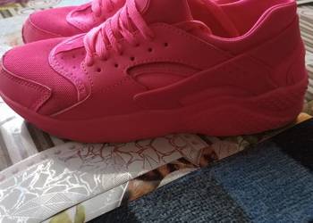 Sprzedam różowe adidaski damskie