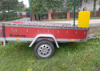 Przyczepka samochodowa