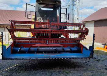 Sprzedam kombajn Bizon na podwoziu i podzespołach Rekorda