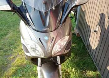 Skuter Piaggio X9 500