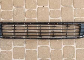 Berlingo III / Partner 08-12 Kratka środkowa zderzaka