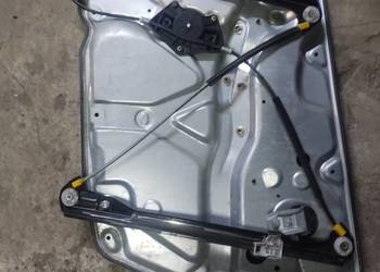 Mechanizm podnoszenia szyby lewy przód z silnikiem i głośnikiem passat b5