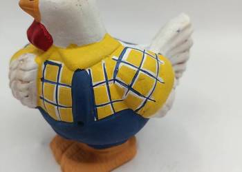 Figurka ceramika kogut w ubraniu - pojemnik
