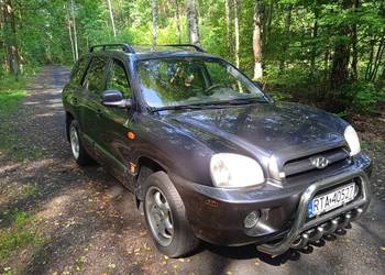 Ładny suv Hyundai benzyna 20 rok 2005