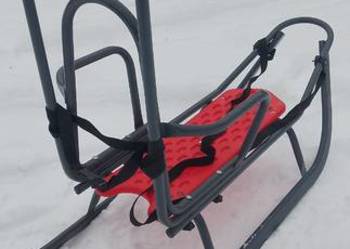 Sanki metalowe z uchwytem