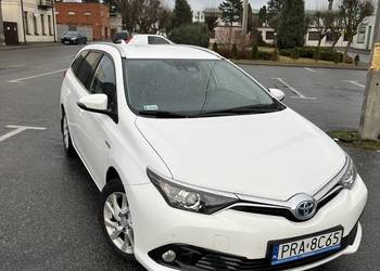 Toyota Auris Hybrid Polski Salon