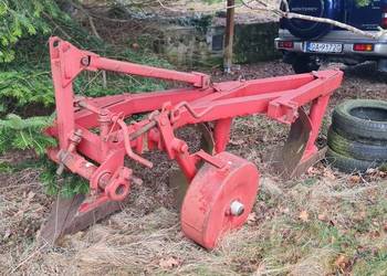 Pług 3 skibowy, po remoncie, nowe piersi i lemiesze, wysoka słupica.