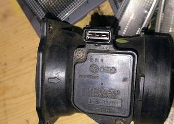Przepływomierz powietrza Audi C5 2.4 V6 benzyna