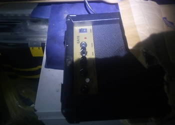 gitara ze wzmacniaczem shine