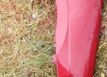 Błotnik przedni prawy MAZDA demio wiśniowy Błotnik przedni prawy MAZDA demio wiśniowy