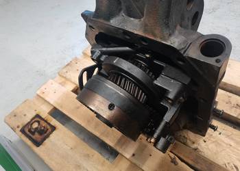 New Holland T7. .... {Kosz  WOM 84303022}