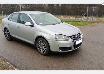 Volkswagen Jetta 1.6 benzyna FSI 2005 Rok 6 biegów golf passat