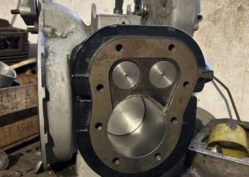 Silnik i skrzynia biegów GNOME-RHONE AX 800