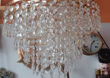 Piękny żyrandol skandynawski.