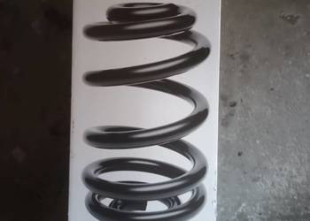 Sprężyna zawieszenia przedniego