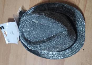 Kapelusz srebrny brokatowy