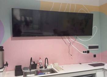 Syndyk sprzeda dwa Telewizory MANTA 55LUA123E 55" LED 4K Android TV