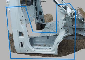 Renault Master III LIFT 2023r próg prawy słupek prawa strona bok poszycie