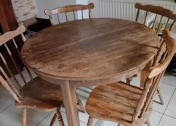 Stół średnica 90 po rozłożeniu 160.