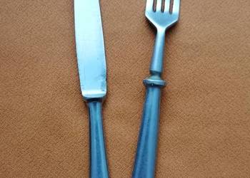 Nóż stołowy i widelec nierdzewne,ciężkie.