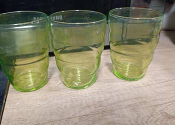 szklanki to model IKEA Skoja w kolorze jasnozielonym 3 sztuki