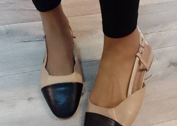 (42) Beżowo - czarne baleriny wieczorowe z odkrytą piętą, NOWE