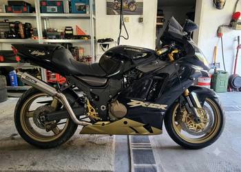 Kawasaki ZX 12 r