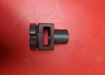 Końcówka sprzęgła rozrzutnik N-218  2213020640