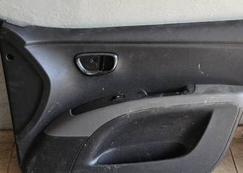 Boczek tapicerka drzwi hyundai i10 przód prawa
