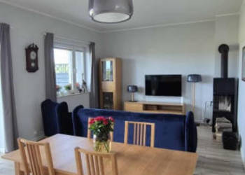 Gotowy do zamieszkania, nowy dom z dużą działką