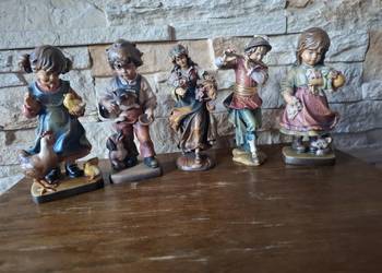 Rzeźby z drewna, piękne, malowane