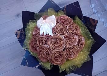 Wieczne róże w brokacie