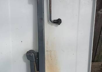 podnosnik śrubowy samochodowy