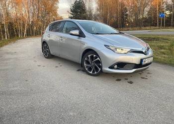 Toyota Auris 1.8 HYBRYDA Polift