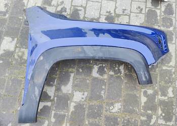 Jeep Renegade 14-24 z listwą i odblaskiem