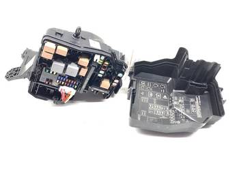 SKRZYNKA BEZPIECZNIKÓW HYUNDAI ELANTRA VII 91956-AA010 Sedan/Limuzyna 