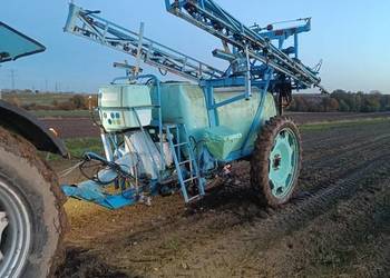 Opryskiwacz ciągany