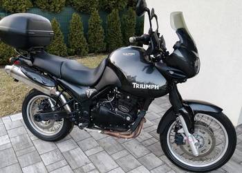 Triumph Tiger 885i