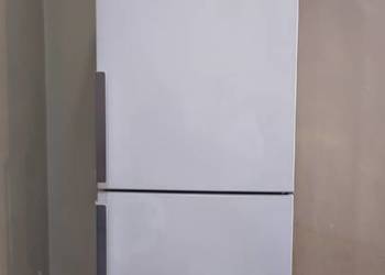 Duża Lodówka Beko - wysokość 183 cm/pojemność 343 litry - transport
